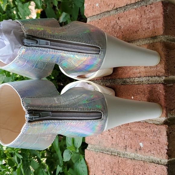 5/$25 - Wild diva platform heels sz. 8 - Picture 8 of 10